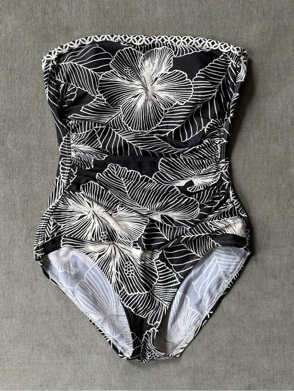 Black & White Floral Strapless One-Piece Swimsuit - Women Swim